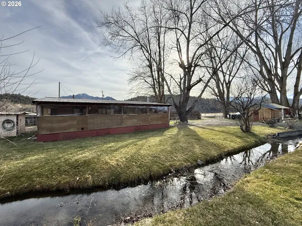 51257 Highway 26, Mount Vernon, OR 97865