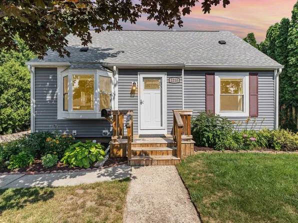 2210 Tennessee St, Midland, MI 48642