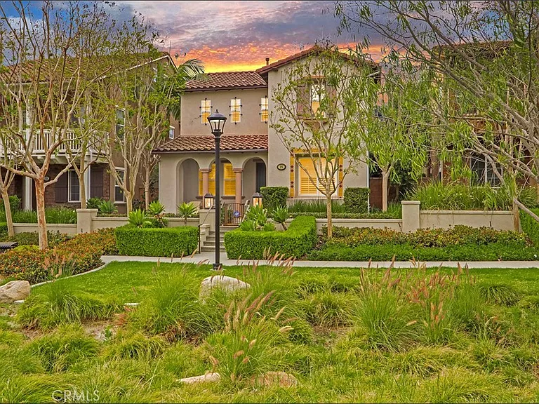 21 Rincon Way — Photo 1