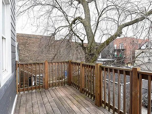 5th image of 1626 N Washtenaw Ave APT 2R