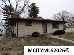 850 15th St SE, Mason City, IA 50401
