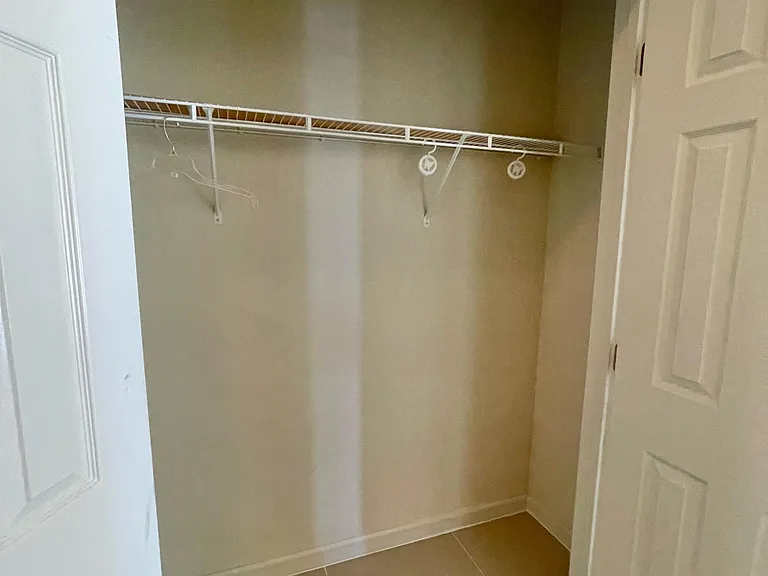 2370 Hinsdale Dr — Photo 21