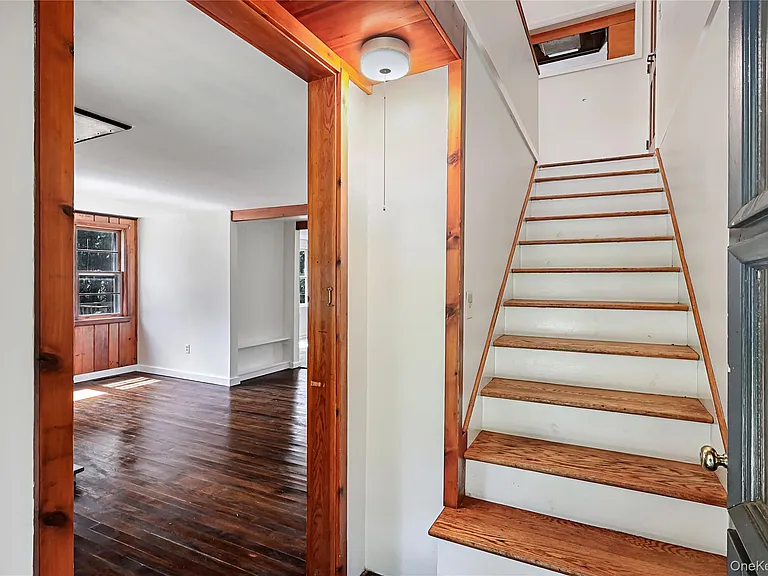 222 Bog Hollow Rd — Photo 8