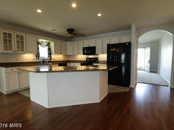 3rd image of 13320 Marquise Dr