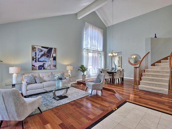 3rd image of 43639 Greenhills Way