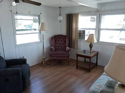 2nd image of 1511 25th Avenue Dr W