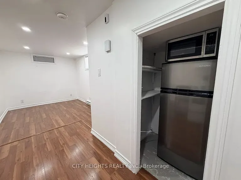 1460 O'Hara Ct — Photo 11