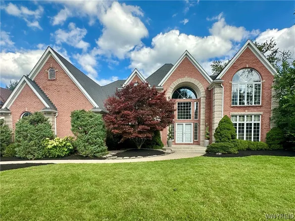 5565 Hidden Pines Ct, Williamsville, NY 14221