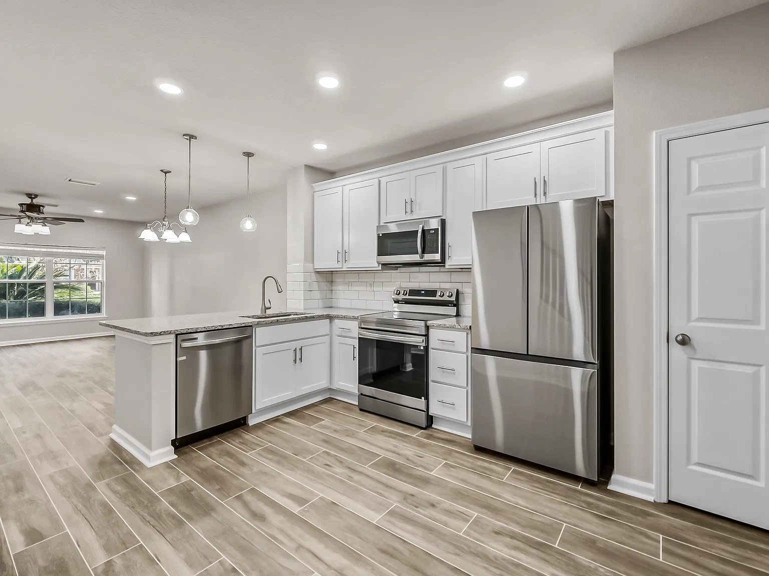 2 bed, 2.5 bath, 1258 sqft, $1,750 — Photo 3