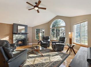 232 Sherwood Ct, Talent, OR 97540