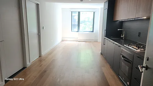 411 35th St Photo 1