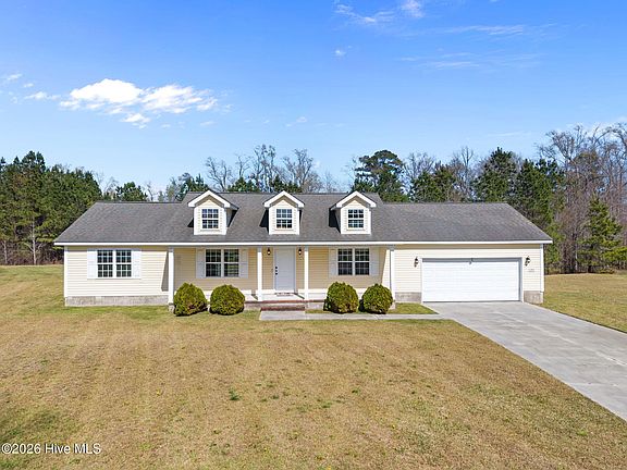2nd image of 207 Tall Tree Court