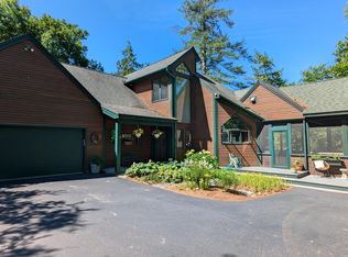 81 Pinnacle Park Rd, Meredith, NH 03253