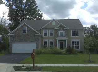 3134 Abbey Knoll Dr, Lewis Center, OH 43035
