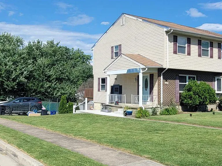 4236 Slater Ave — Photo 8