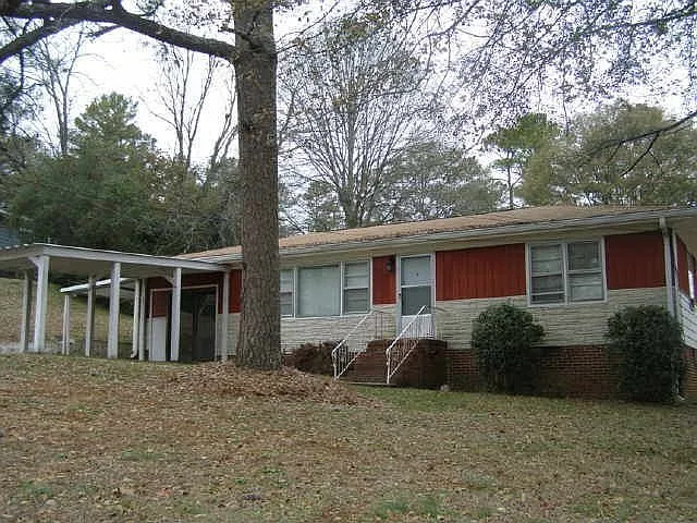 29 Lady Marian Dr NE photo 1