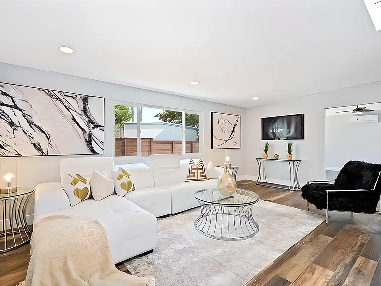 5090 Ovid Pl — Photo 8