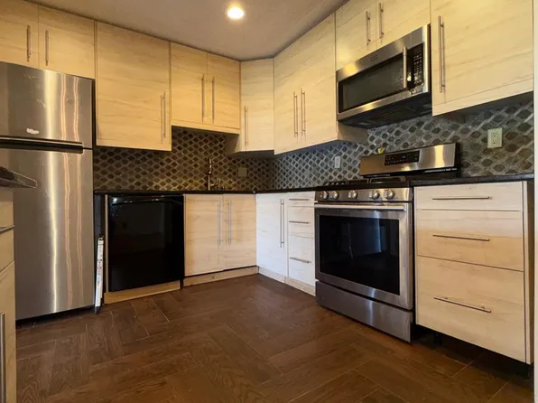 380 Lancaster Ct, Piscataway, NJ 08854