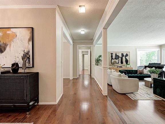 3rd image of 1417 Glenbrook Dr