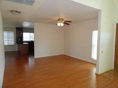 3rd image of 3067 Oldwood Ct
