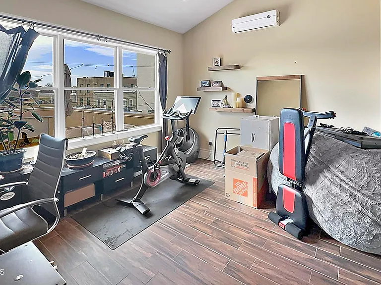 18 Broad St #3 — Photo 6