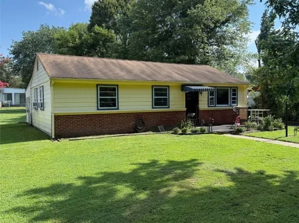1803 Navion St, Henrico, VA 23228