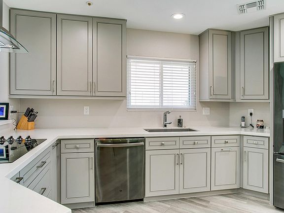 5th image of 7759 E Oakshore Dr