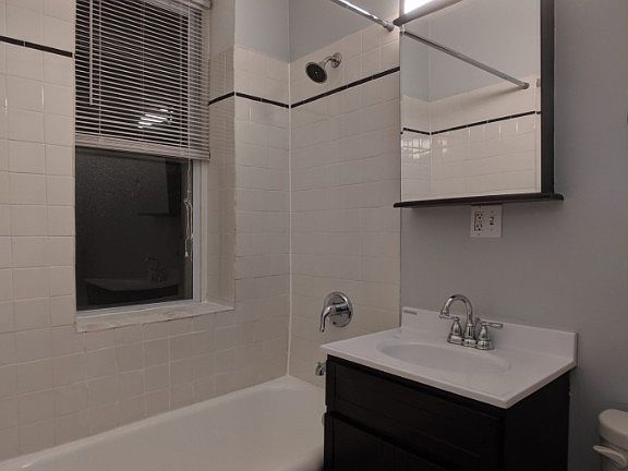 4th image of 5860 N Kenmore Ave #5860407