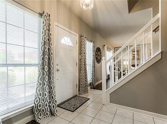 3rd image of 2504 Rebecca Dr