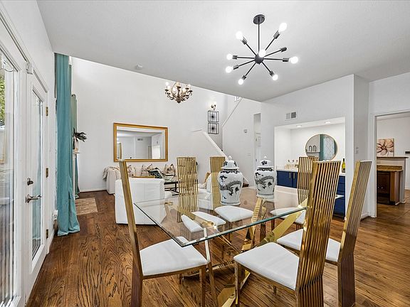 5th image of 2555 Bering Dr APT 1