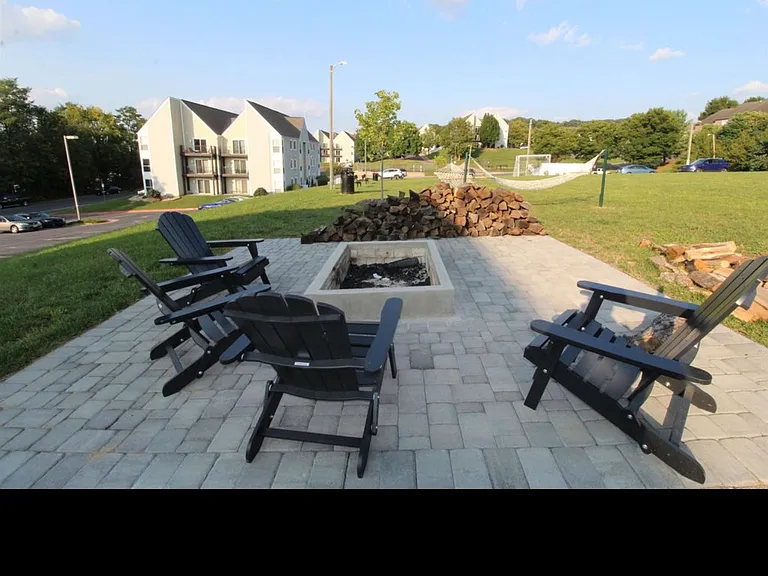 1336 Bradley Dr — Photo 24