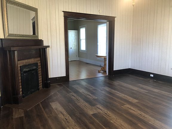 3rd image of 601 N Jefferson St