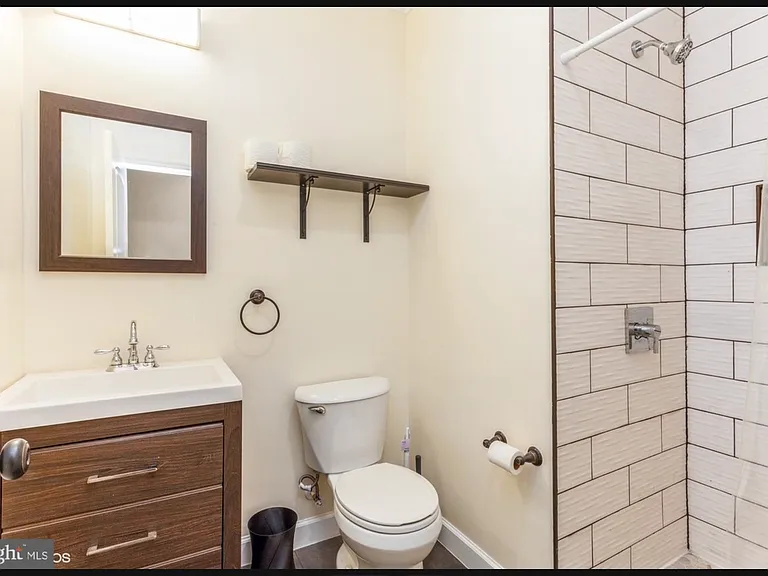 27 S Robinson St — Photo 19