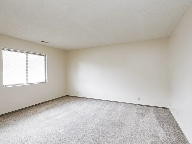1235 B St #2 — Photo 4