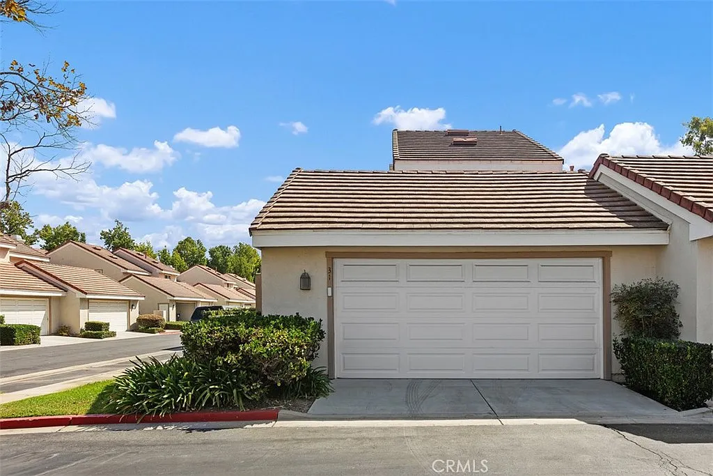 3 bed, 1524 sqft, $5,300 — Photo 2