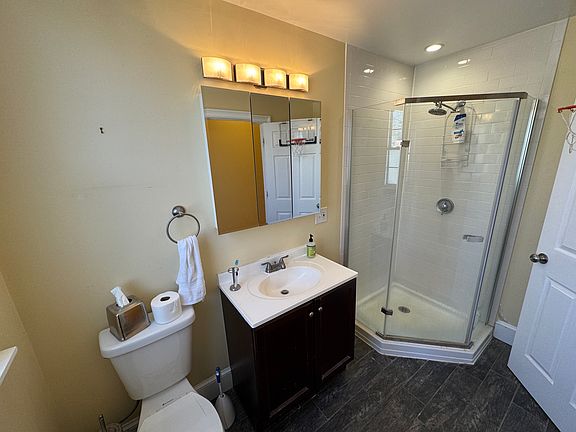 4th image of 208 Holland St #3