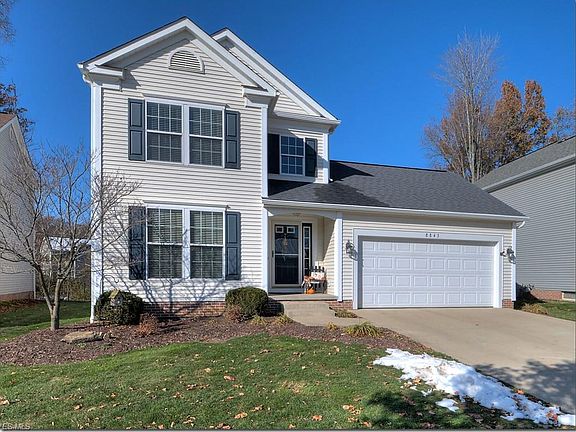 2nd image of 8843 Oakbrook Cir