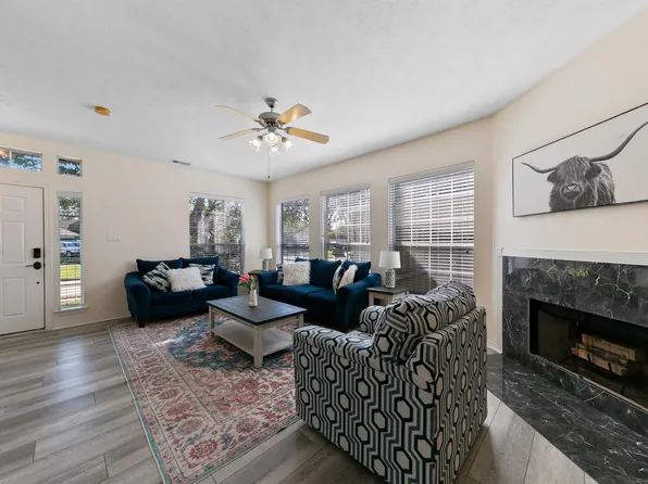 6202 Lake Chase Ct, Katy, TX 77493