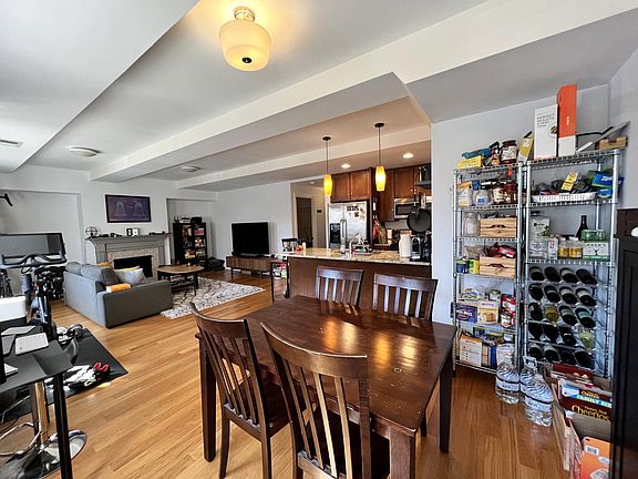 4th image of 1470 W Carmen Ave #J-11