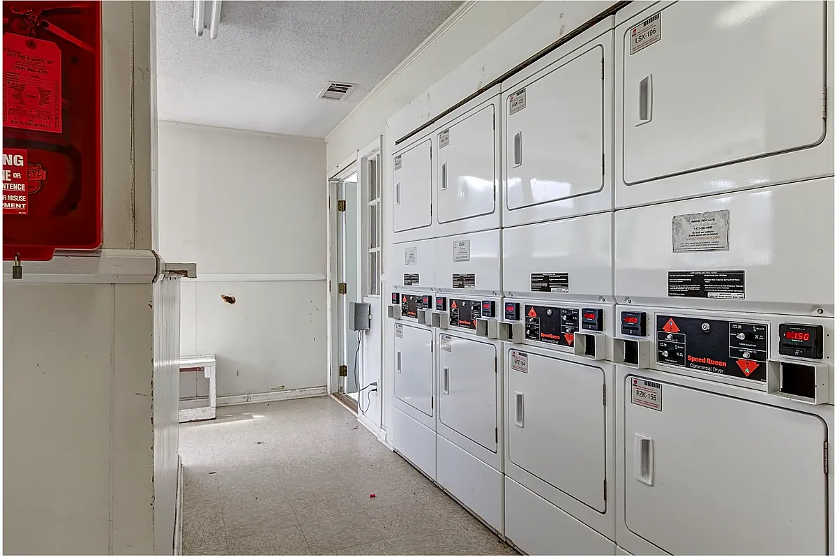 Building Photo - 805 High Meadow Ln #A