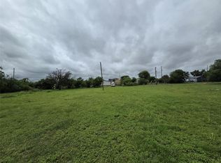 908 E Garrison Ave, Electra, TX 76360