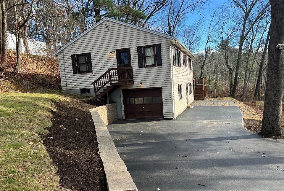 1st image of 19 Hilltop St