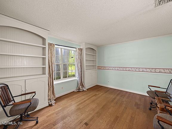 3rd image of 2084 TICKFORD Street