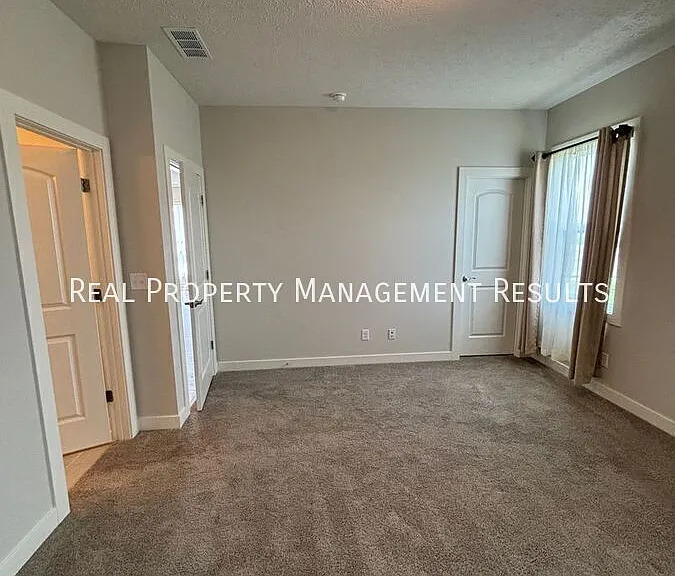 4814 Alaina Dr — Photo 13