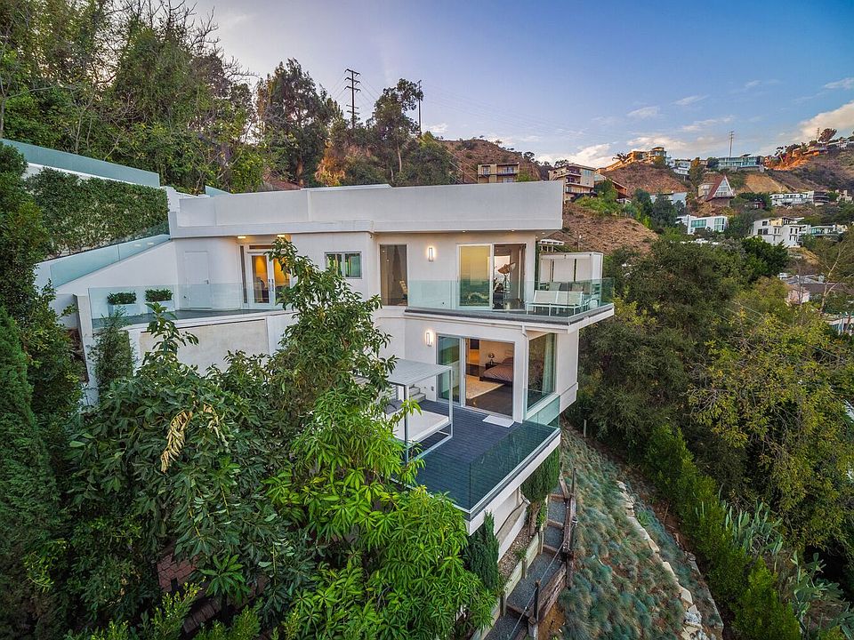 8646 Hollywood Blvd, Los Angeles, CA 90069 | Zillow