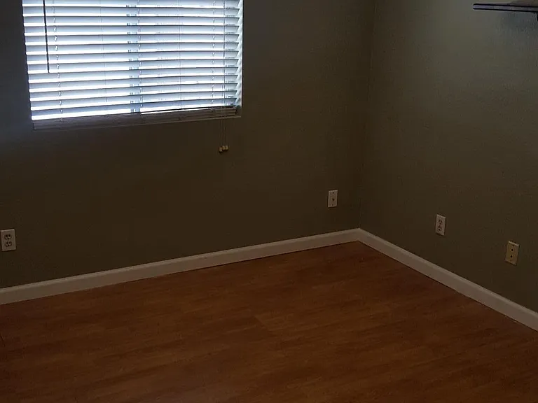 921 W Naranja Ave — Photo 11