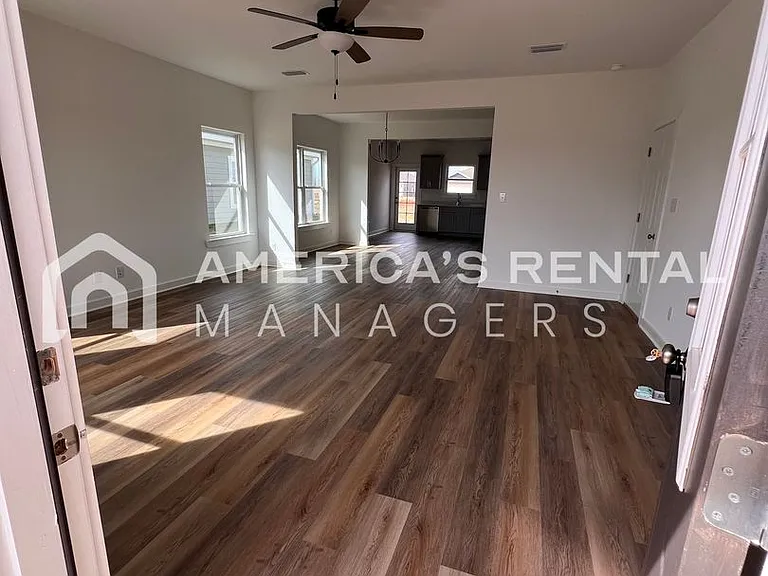 19651 Amberley Rd — Photo 16