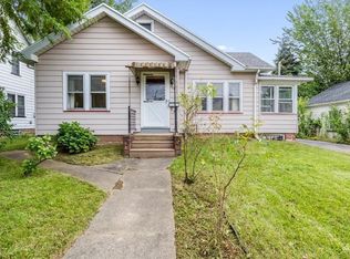 19 Whiteford Rd, Rochester, NY 14620