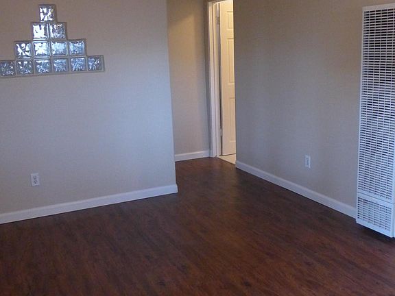 4th image of 2760 Broadway