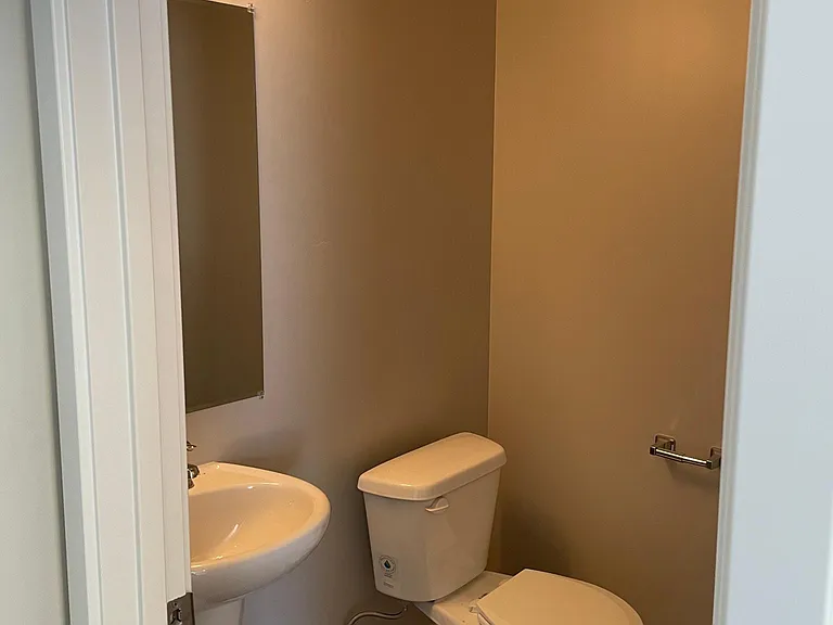 2015 Lawrence Ln #102 — Photo 4